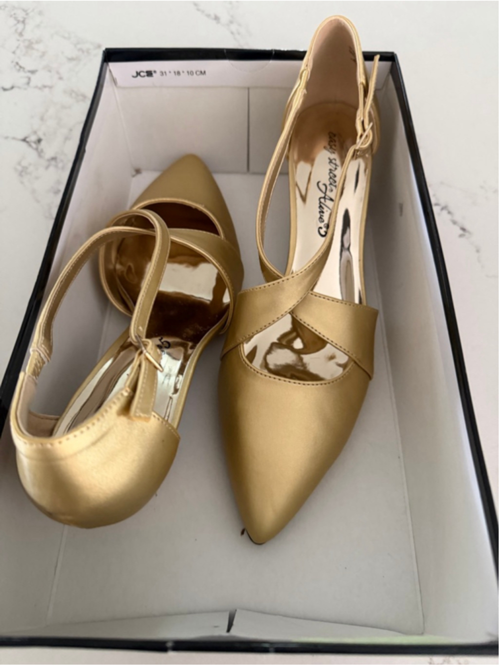 NEW Gold Satin Easy Street Elegance Pump 9N $65 - Picture 6 of 8
